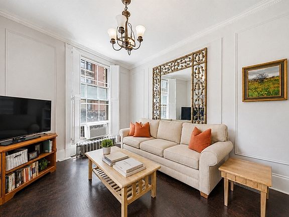 2nd image of 21 Beacon St APT 4G