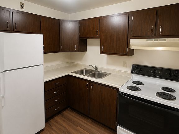 4th image of 528 Saint Clair Ave #2C