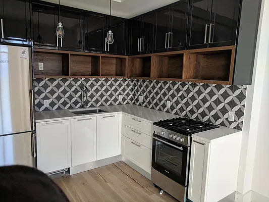 Rented by EXR | media 5