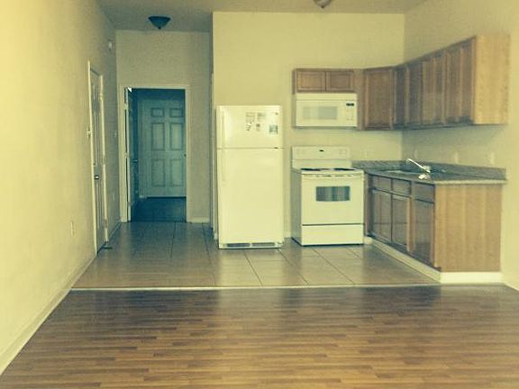 5th image of 1217 S Clark St