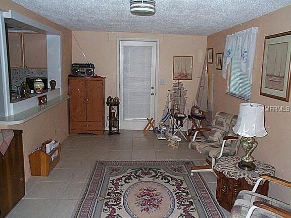 4th image of 9720 Mainlands Blvd W