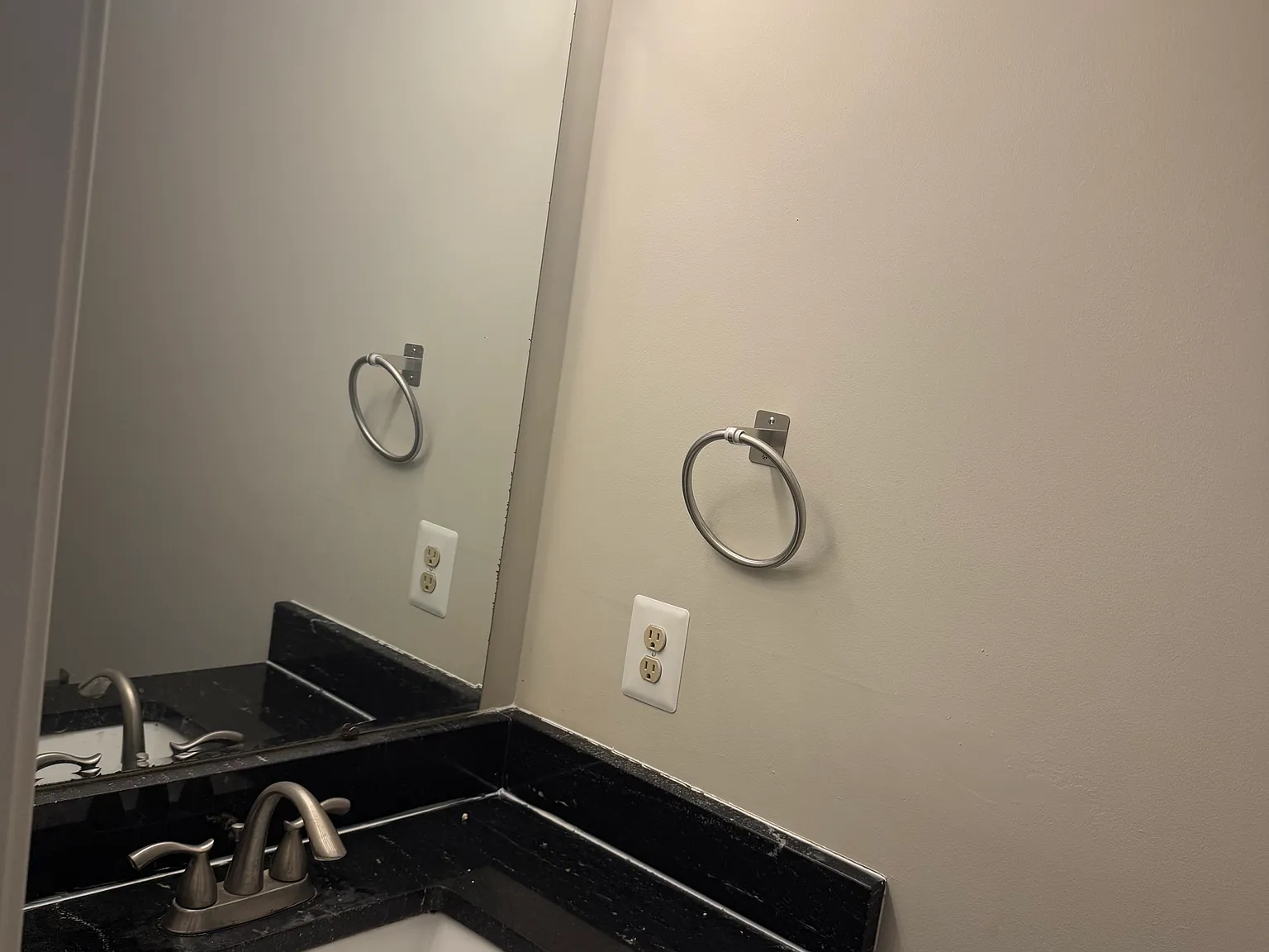 4 bed, 1332 sqft, $3,200 — Photo 3