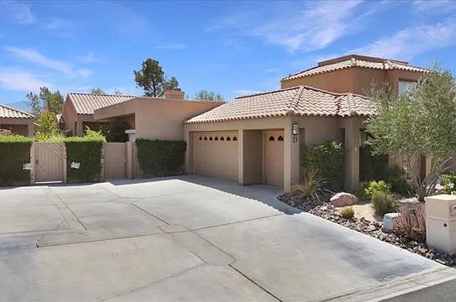 23 Pine Valley Dr — Photo 2