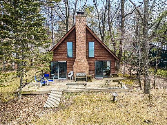 3rd image of 77376 Pinewood Ln