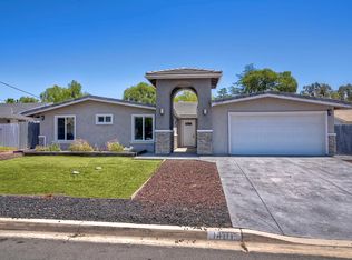 14111 Powers Rd, Poway, CA 92064