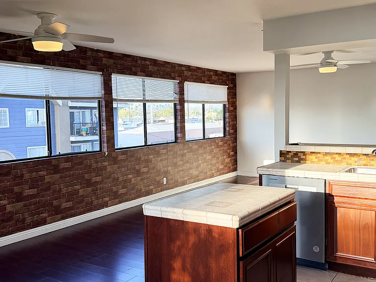 7305 Milwood Ave #5 — Photo 17