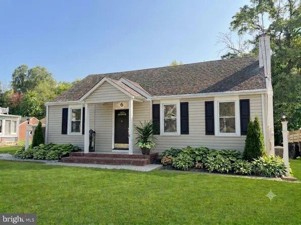 6 Butts Ave, Bordentown, NJ 08505