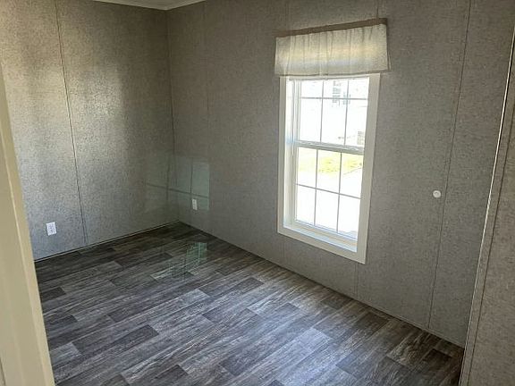 2nd image of 87 Coleman St #87