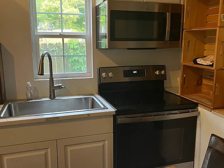 Linwood Dr — Photo 11
