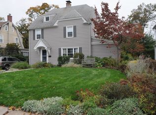 168 Quaker Ln N, West Hartford, CT 06119