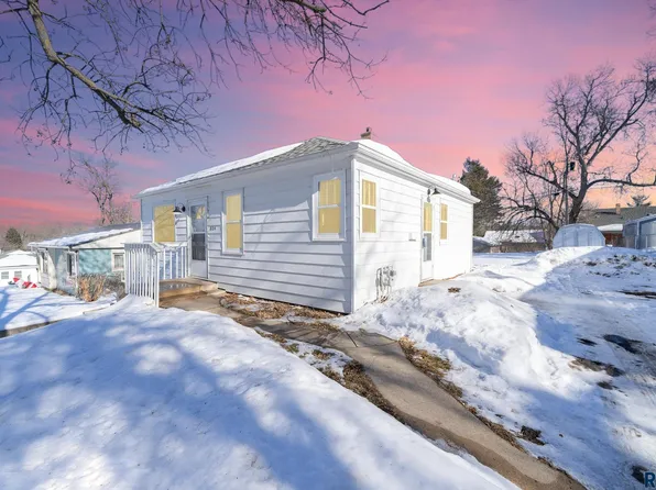 804 S Hawthorne Ave, Sioux Falls, SD 57104