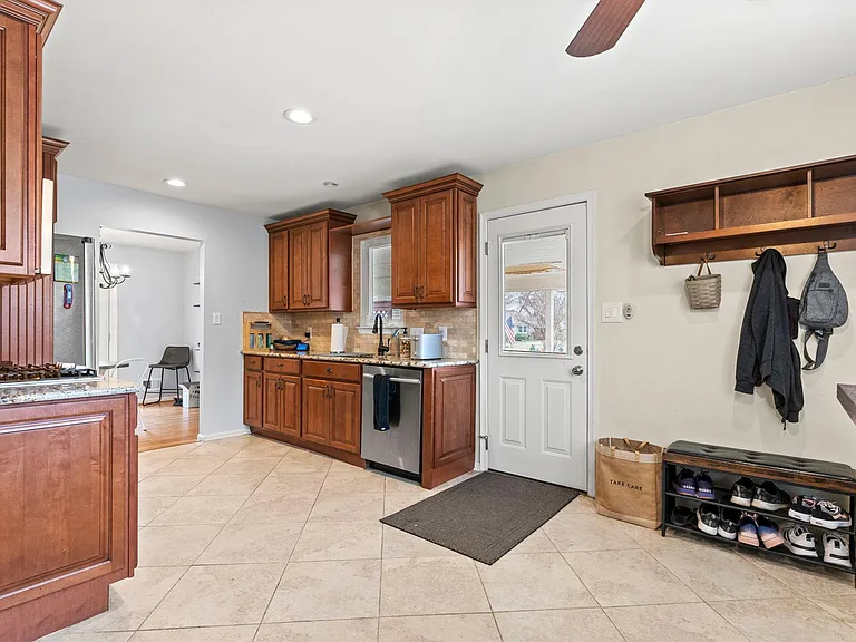 7005 Stone Mill Pl — Photo 5