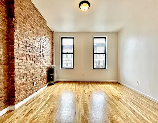 Rented by Parlor Real Estate Corp | media 2