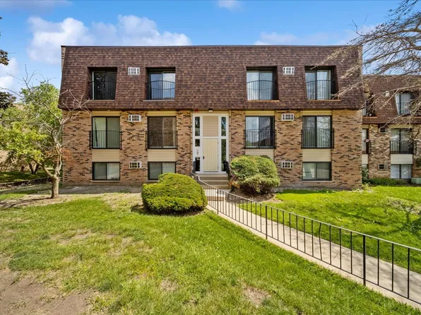 170 Waters Edge Dr #301, Glendale Heights, IL 60139