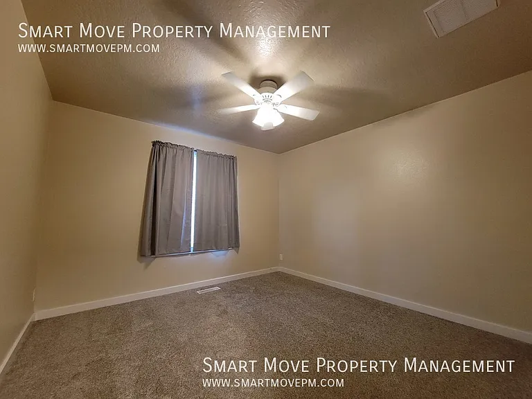 1236 E Pisa St — Photo 14