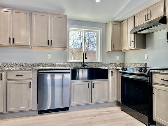 2nd image of 482 Ossipee Trail