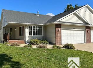 1400 E Northstar Ln, Sioux Falls, SD 57108