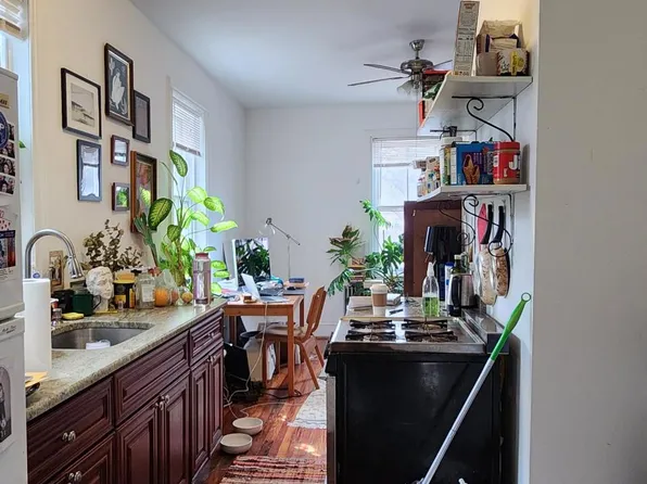 4208 Spruce St #3R, Philadelphia, PA 19104