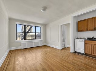 7234 Austin St APT D3, Flushing, NY 11375