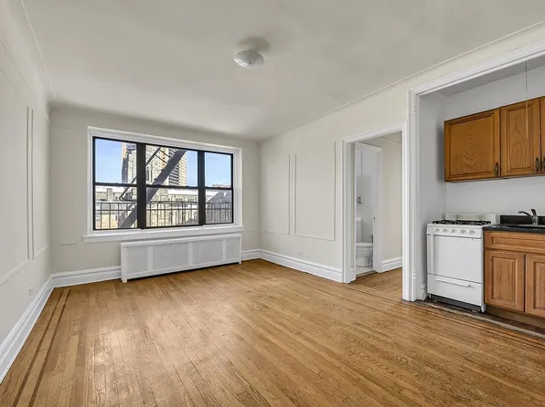 7234 Austin St APT D3, Flushing, NY 11375