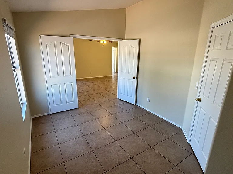 12721 W Palm Ln — Photo 16