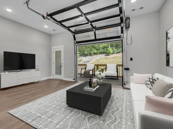177 Stonecrest Dr, Nashville, TN 37209