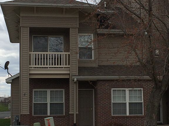 2nd image of 11217 Oakwood Dr #71