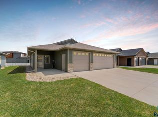 126 Devitt Dr, Harrisburg, SD 57032