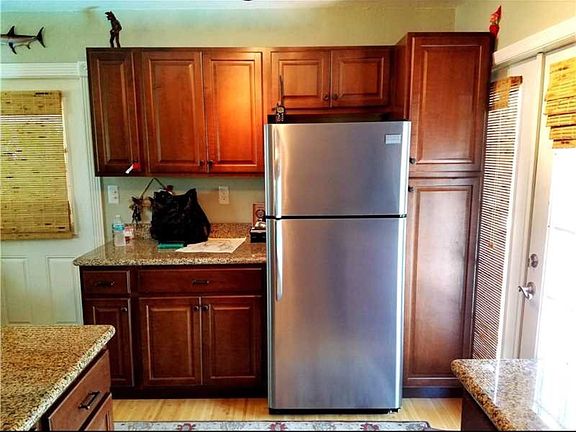 3rd image of 1525 NE 26th Ct