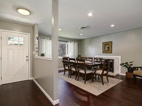 4th image of 9057 Pershing Ave
