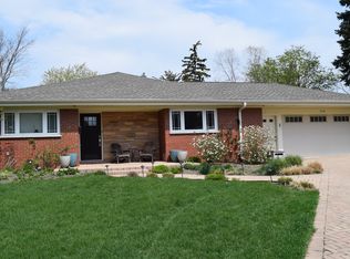 2318 Sumac Cir, Glenview, IL