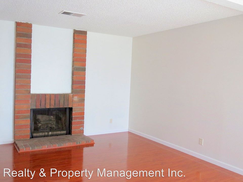 1st image of 2028 E 5th St