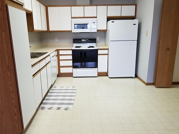kitchen - there are washer dryer hook ups in laundry area to right of refrigerator.