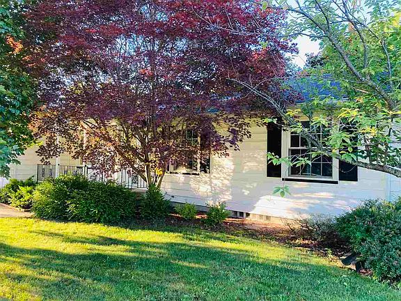 3rd image of 2994 Continental Dr