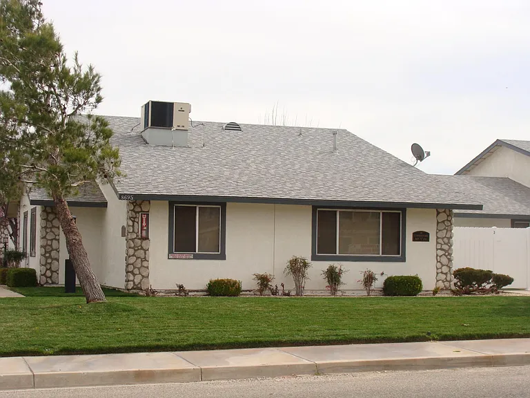 8695 C Ave — Photo 2
