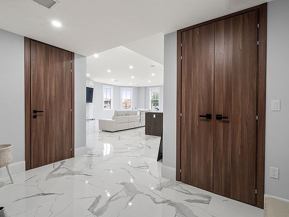 2nd image of 32 Pearl St #4