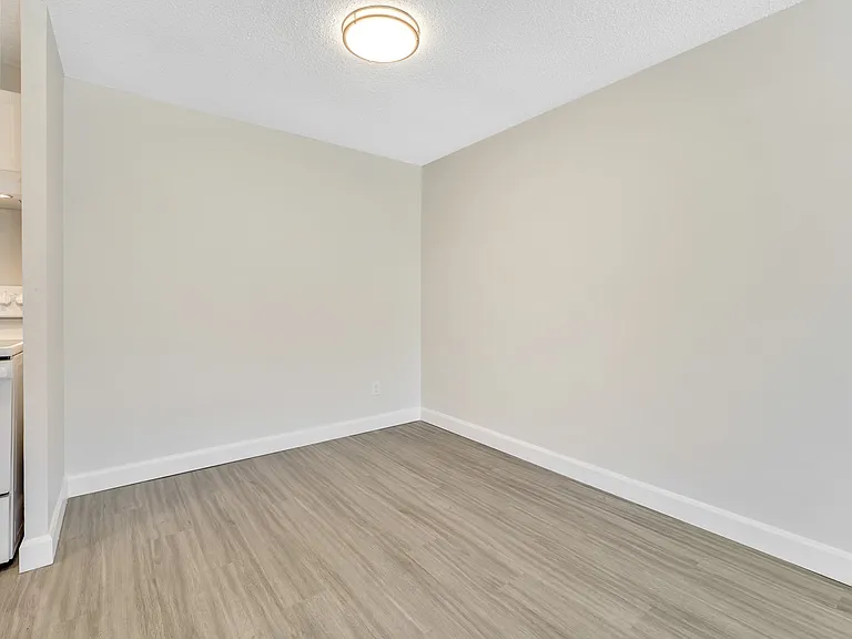 99 Thomas St — Photo 15