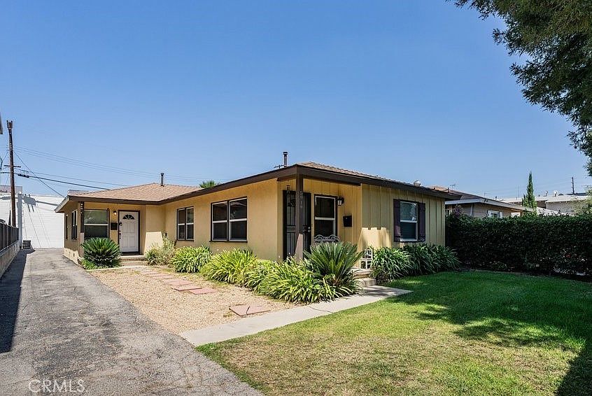 1st image of 5919 Cedros Ave