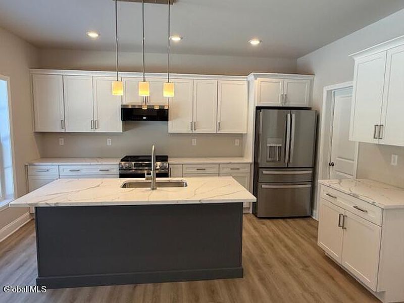 4th image of 5987 State Farm Road