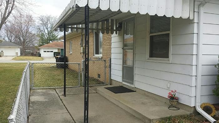 2nd image of 3013 Dodge Ave