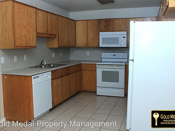 2nd image of 2701A Alma Dr