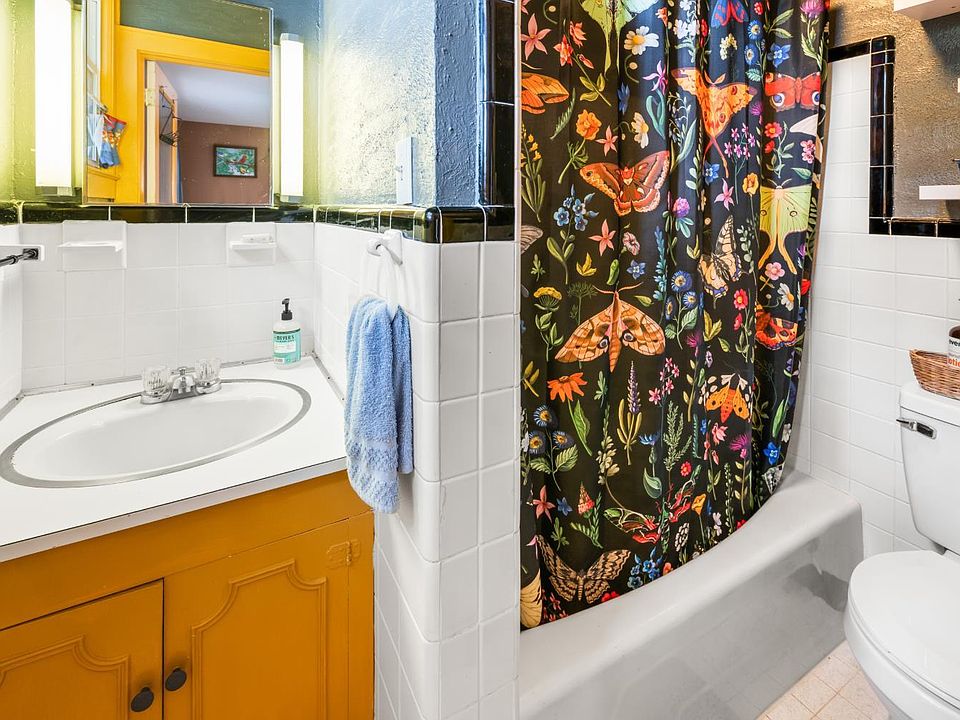 13th image of 1231 Oakwood St