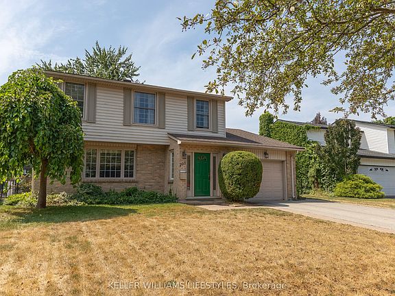 2nd image of 203 McMaster Ct