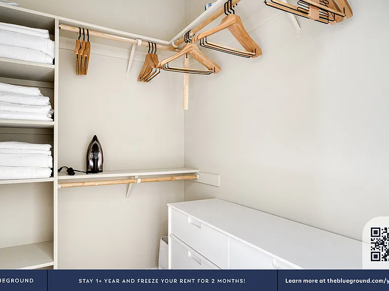 Walk-in Closet