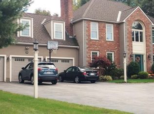 28 Audubon Dr, Walpole, MA 02081