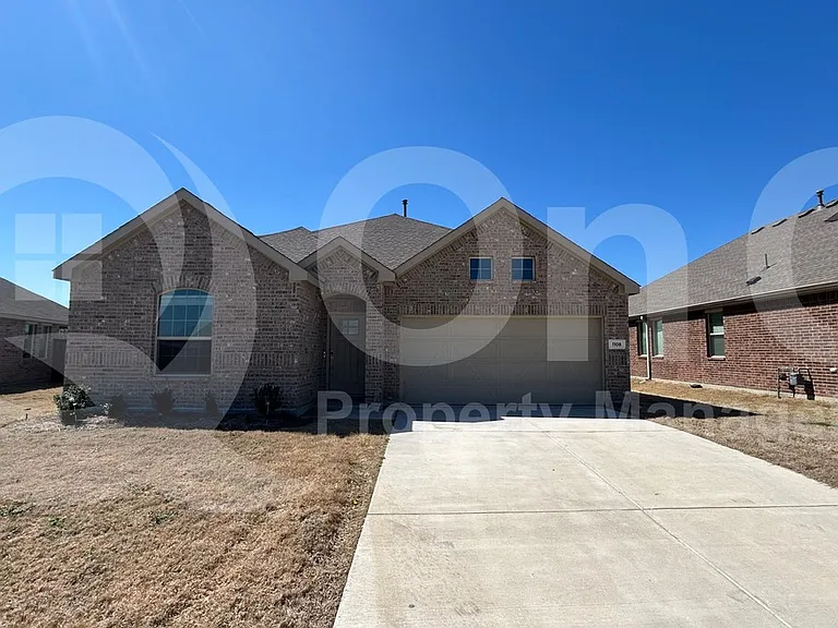 1108 Chip St — Photo 1