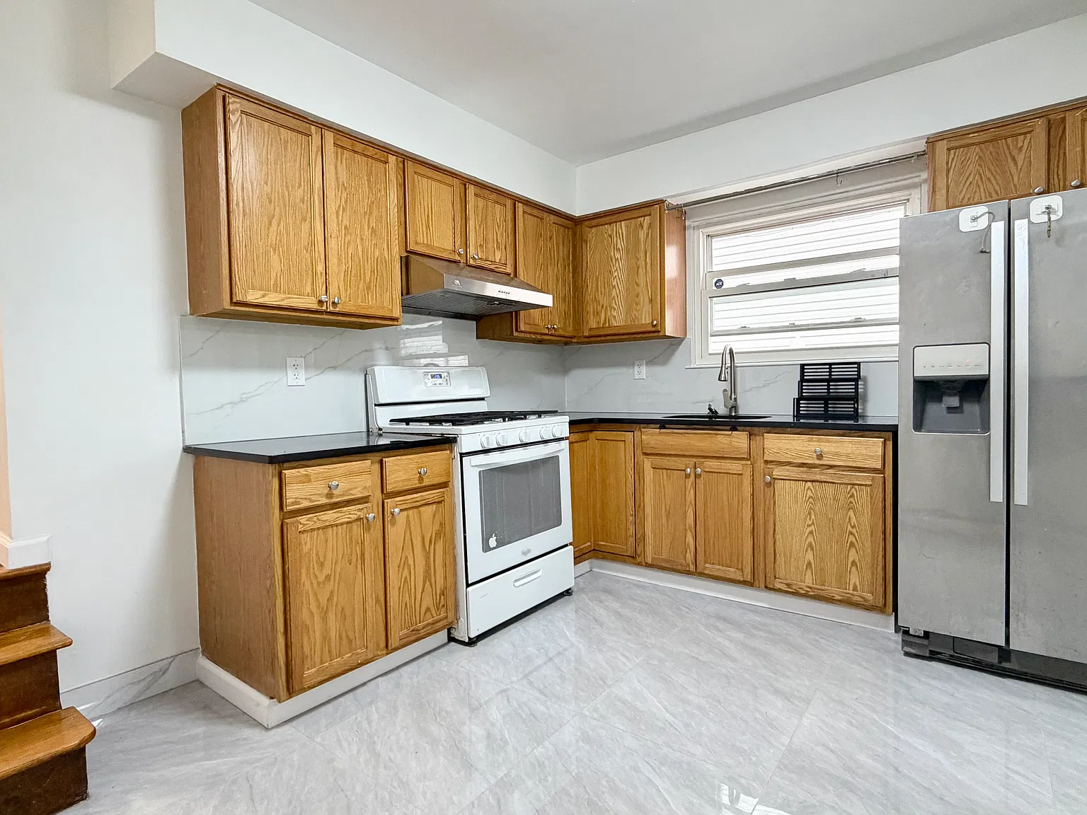2 bed, 1400 sqft, $2,300 — Photo 4