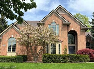 44210 Greenview Ln, Northville, MI 48168