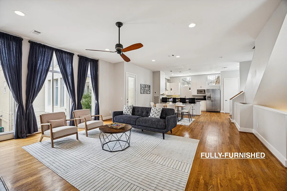 Building Photo - 2404 Fairview Ave #C