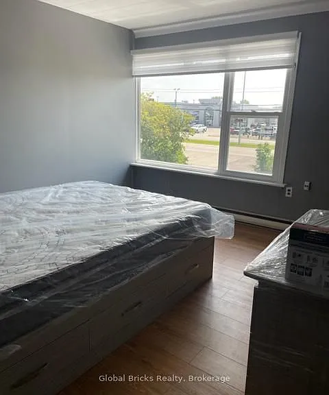 1295 Dundas St #1 — Photo 6